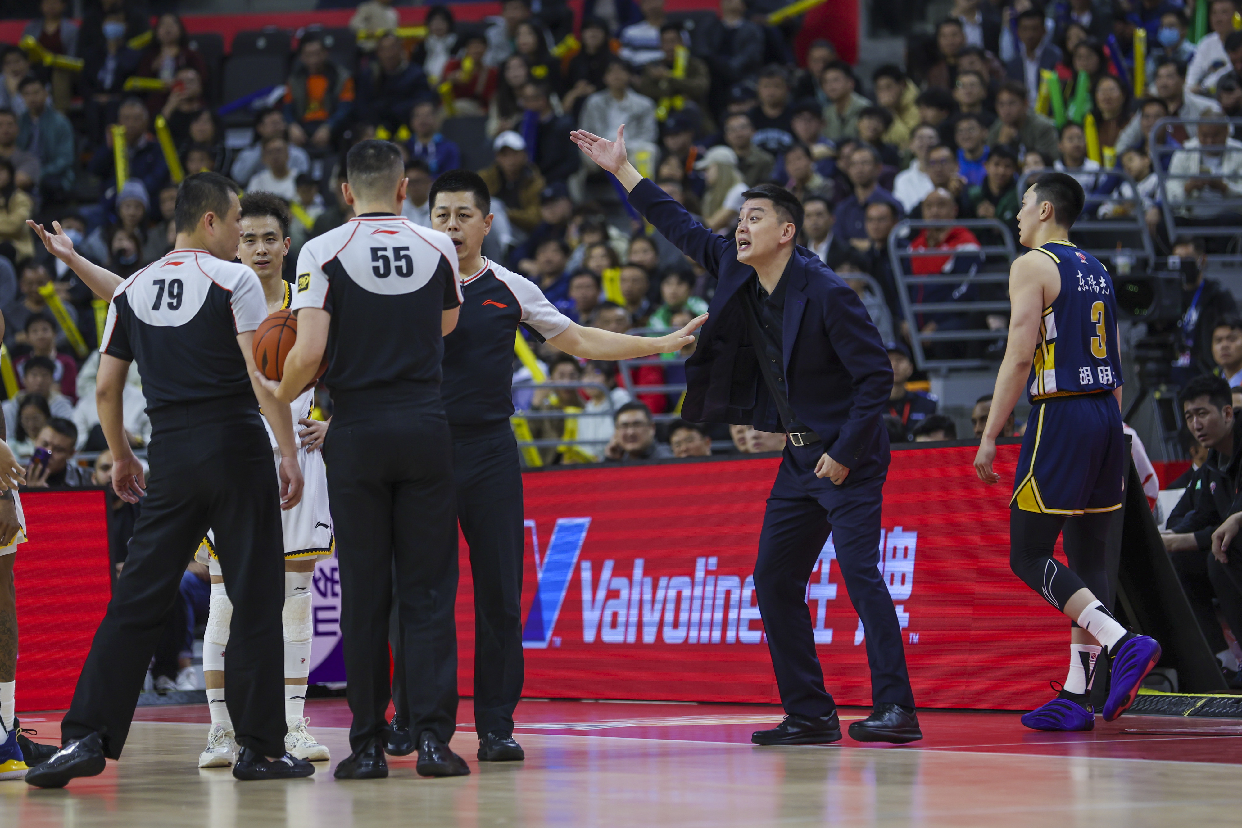 刚刚！波特兰开拓者今晚再遭质疑辽宁本钢战术微调备战NBA总决赛，西亚卡姆与70激战中国队分钟的简单介绍