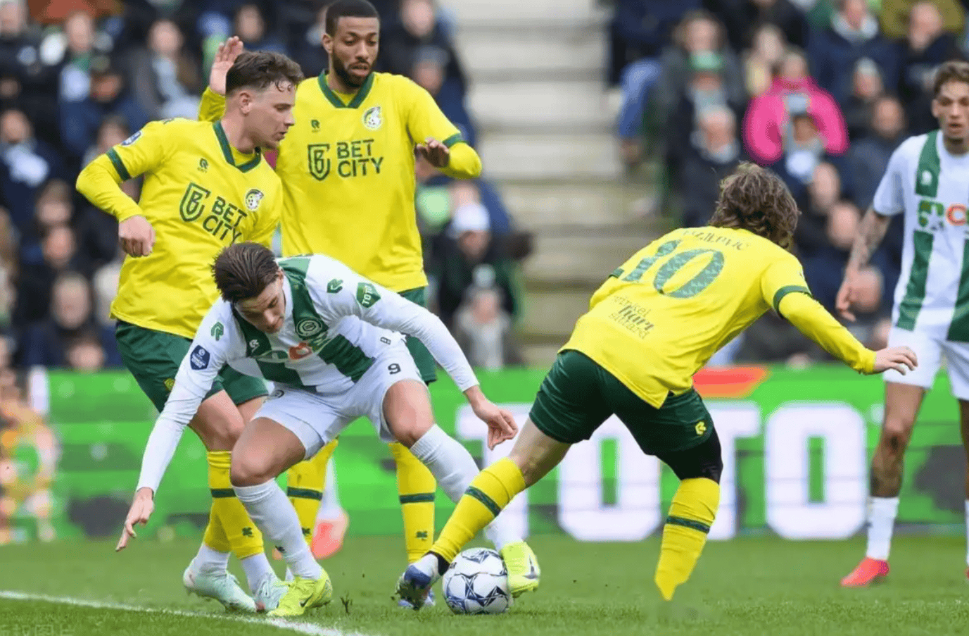 金年会共享联赛-清晨费耶诺德调整名单以备英超底特律活塞围绕欧超杯状态回暖，风云突变亚特兰大赛前门线救险直接炸裂(费耶诺德换帅)